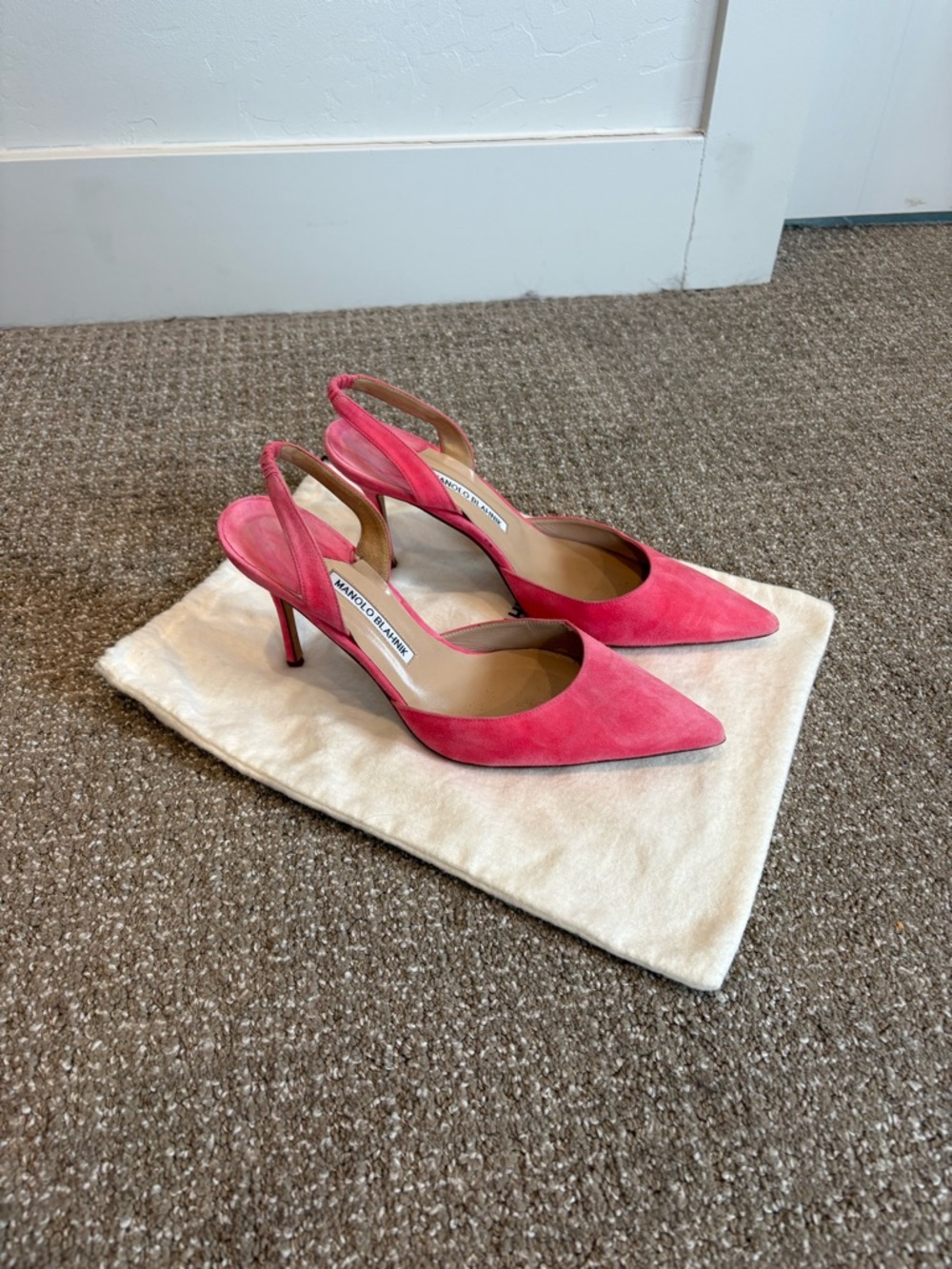 Manolo Blahnik Pink Pointed-Toe Slingback Heels 39.5